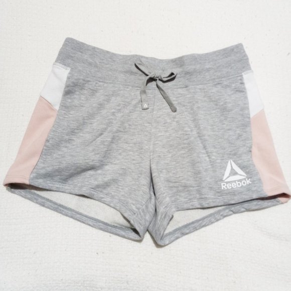 Reebok Relaxed Short - Picture 2 of 6